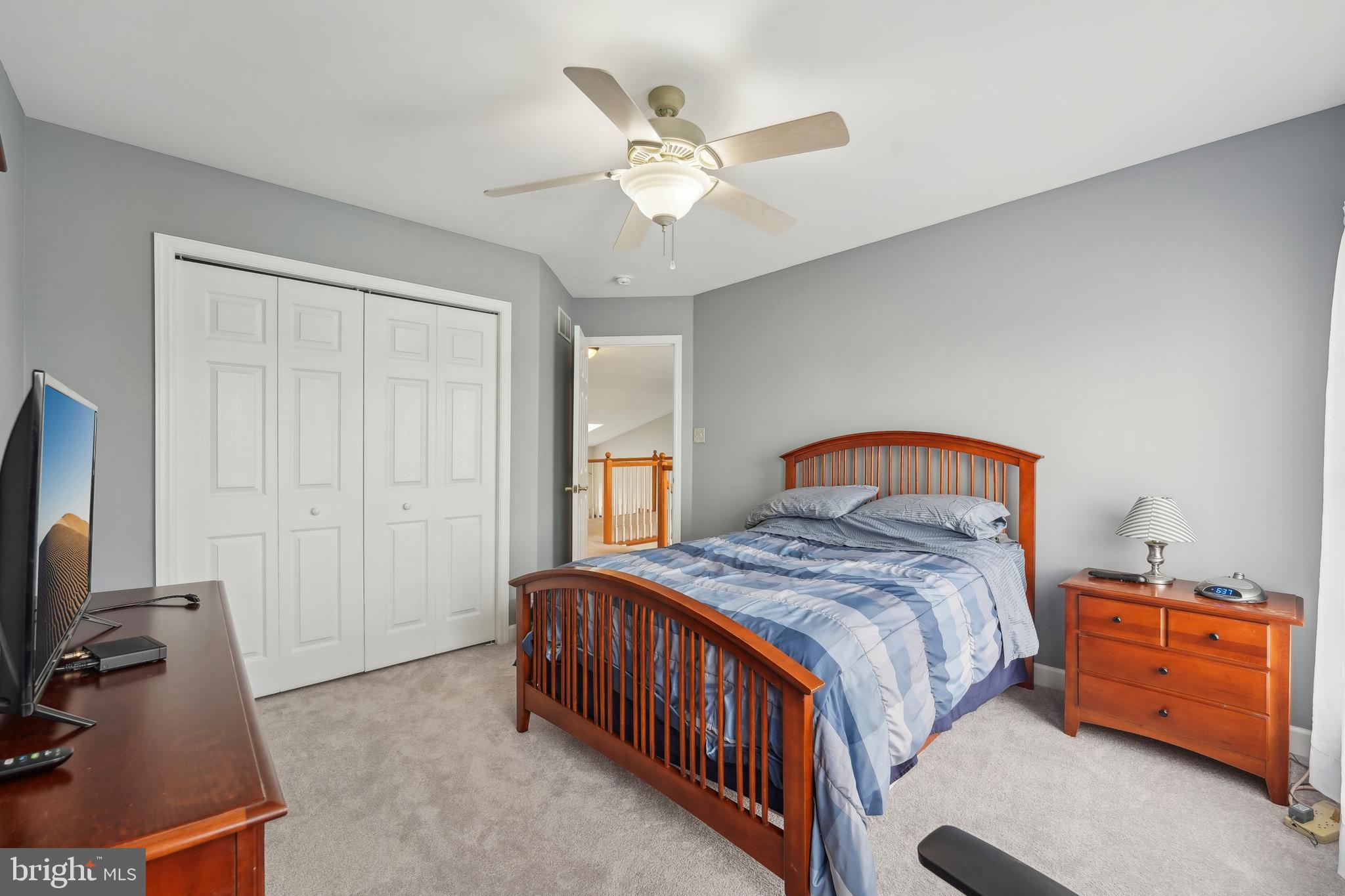 WOODS EDGE - Residential