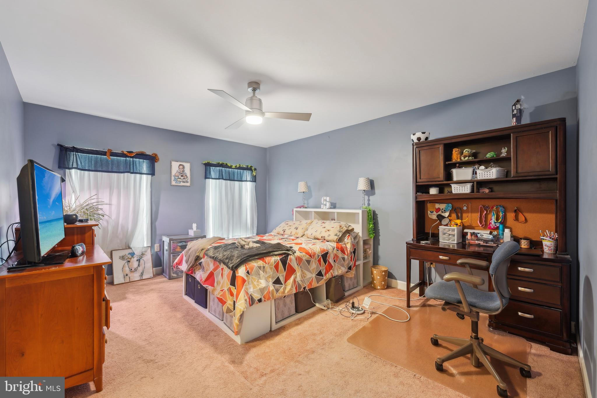 WOODS EDGE - Residential