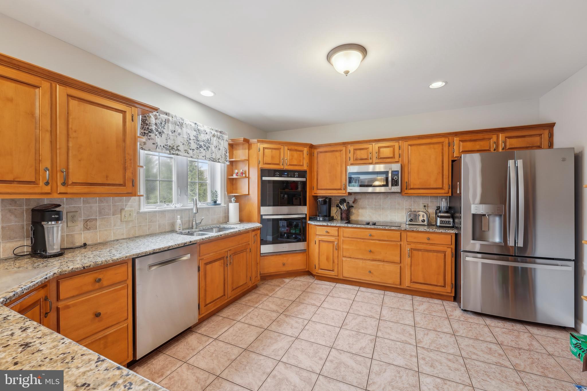 WOODS EDGE - Residential