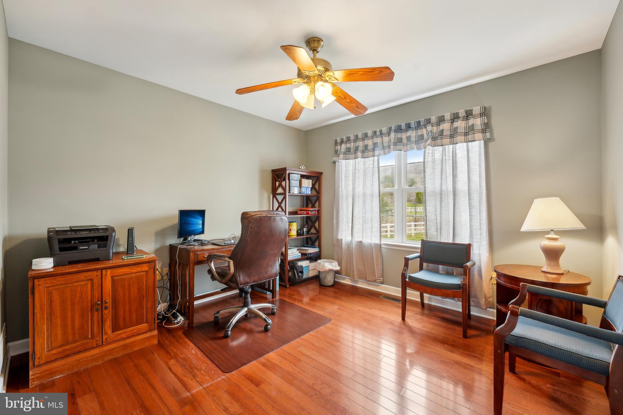 WOODS EDGE - Residential