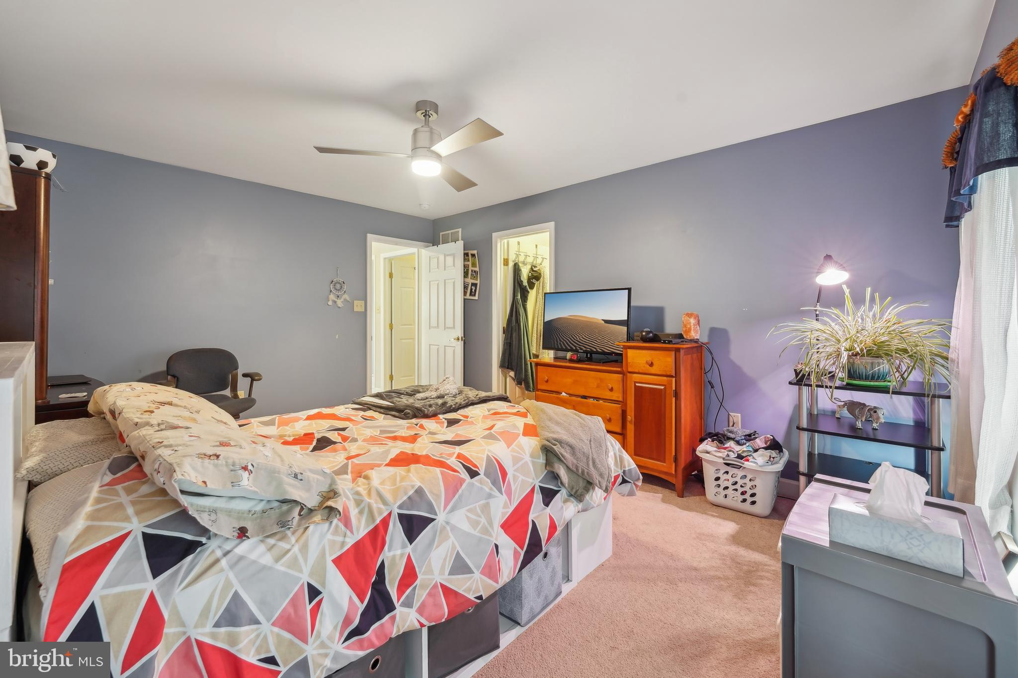 WOODS EDGE - Residential