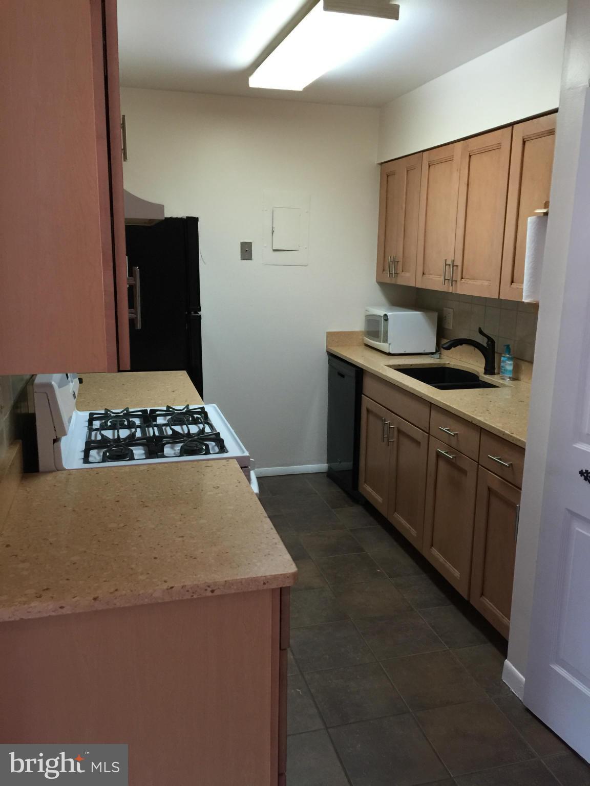 FAIRWINDS ON SEVERN - Residential Lease