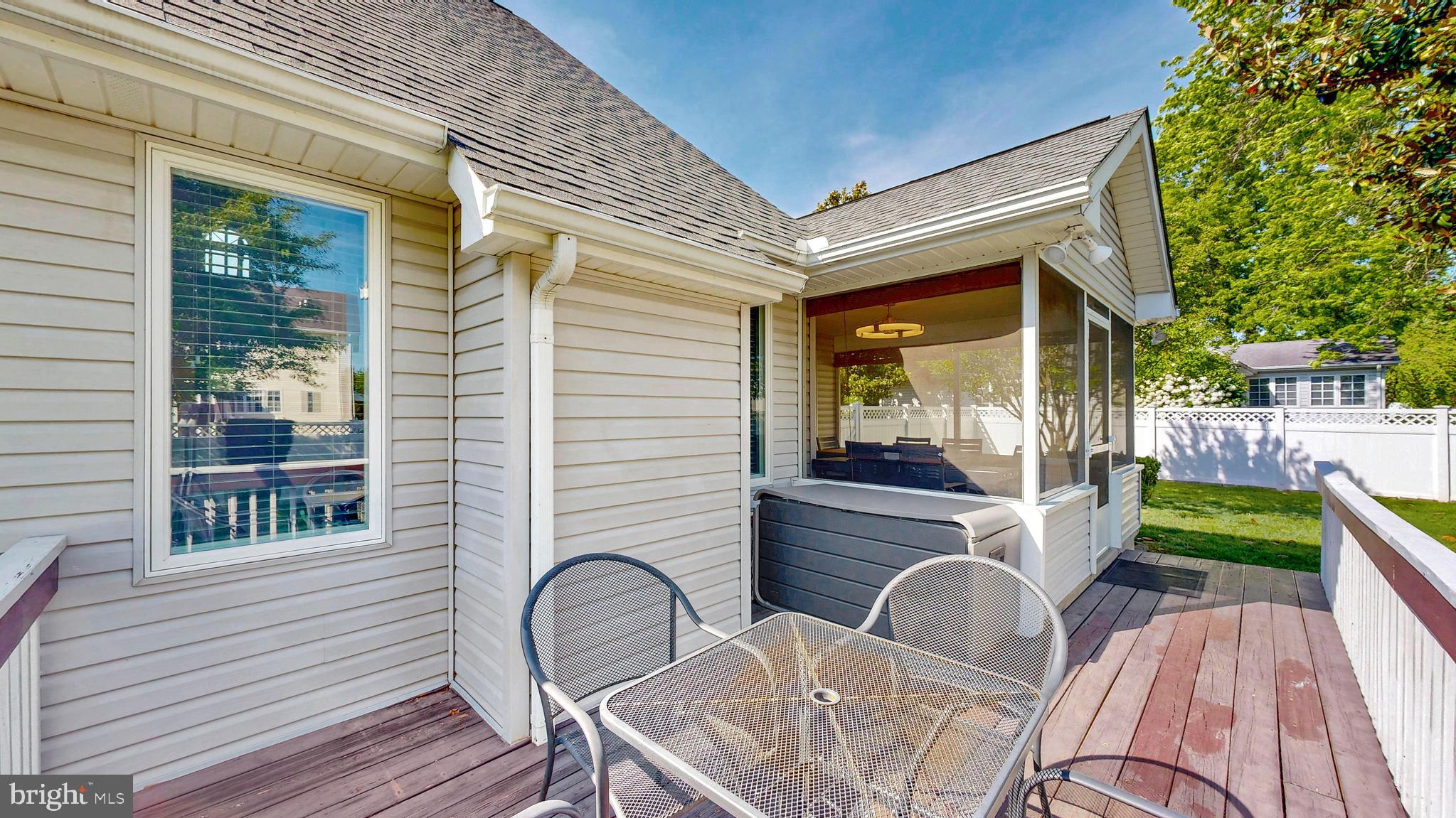 STONEGATE - Residential