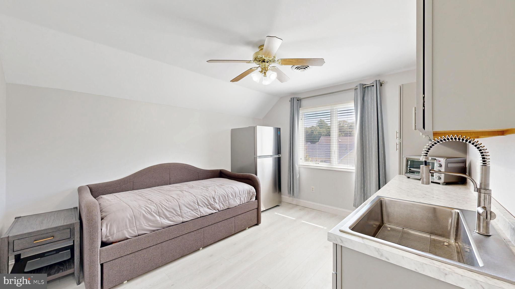 STONEGATE - Residential