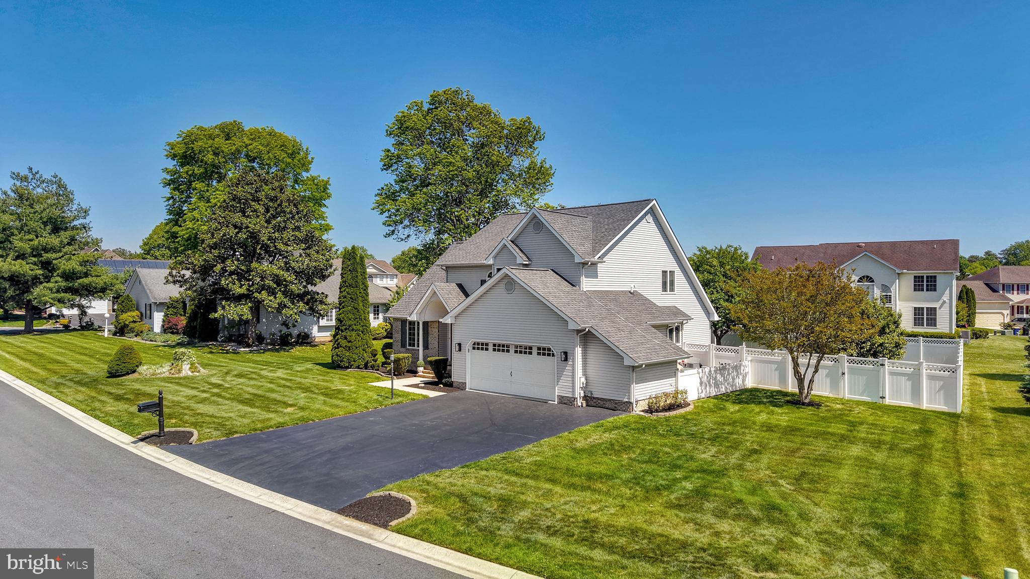 STONEGATE - Residential