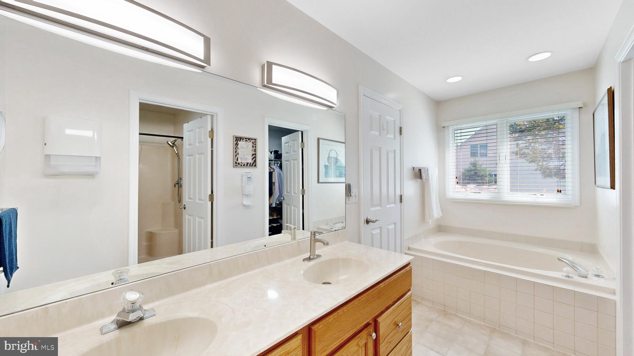 STONEGATE - Residential