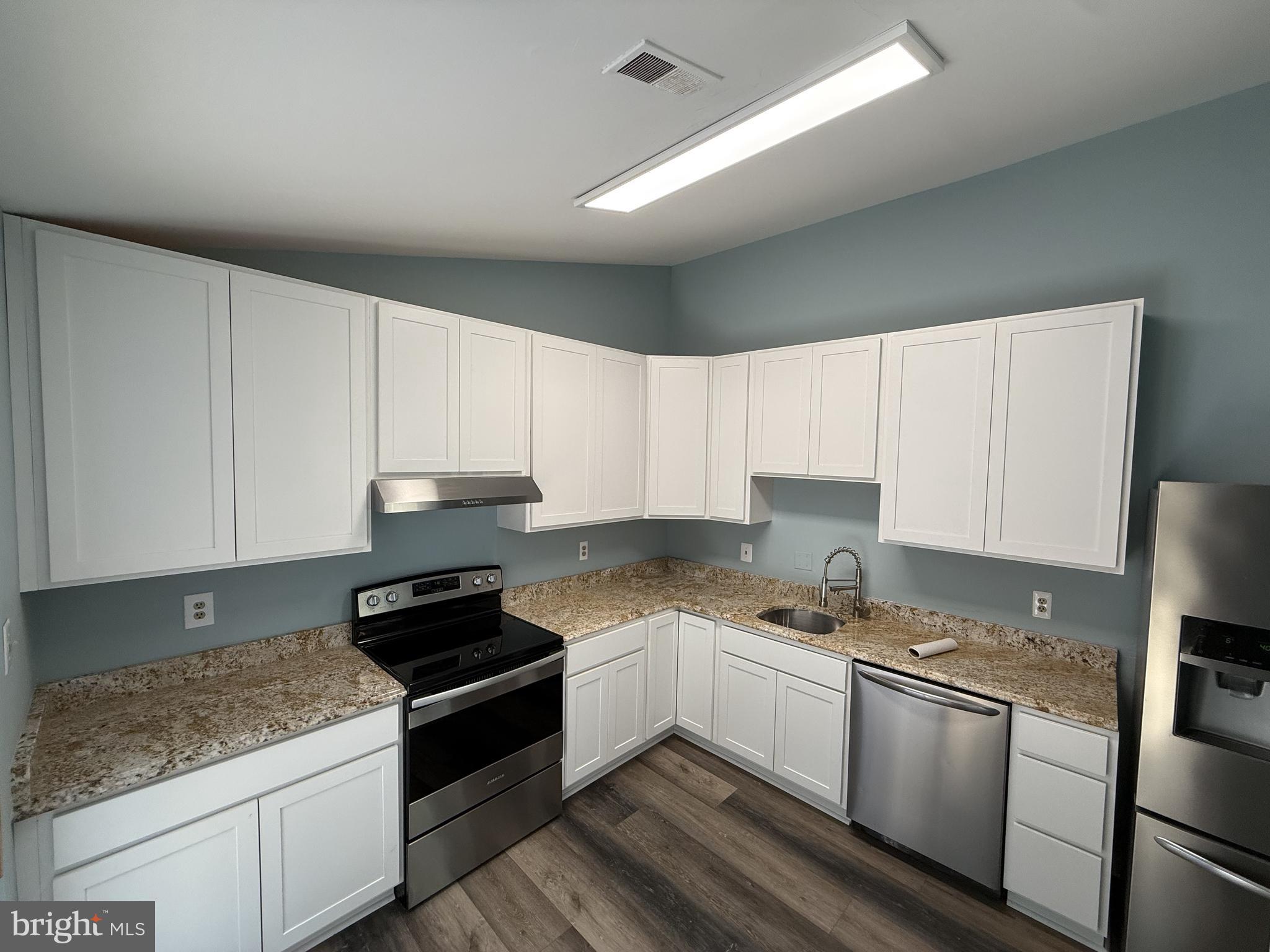 MARINERS POINT - Residential