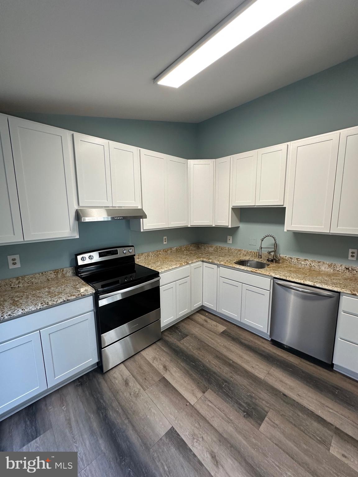 MARINERS POINT - Residential