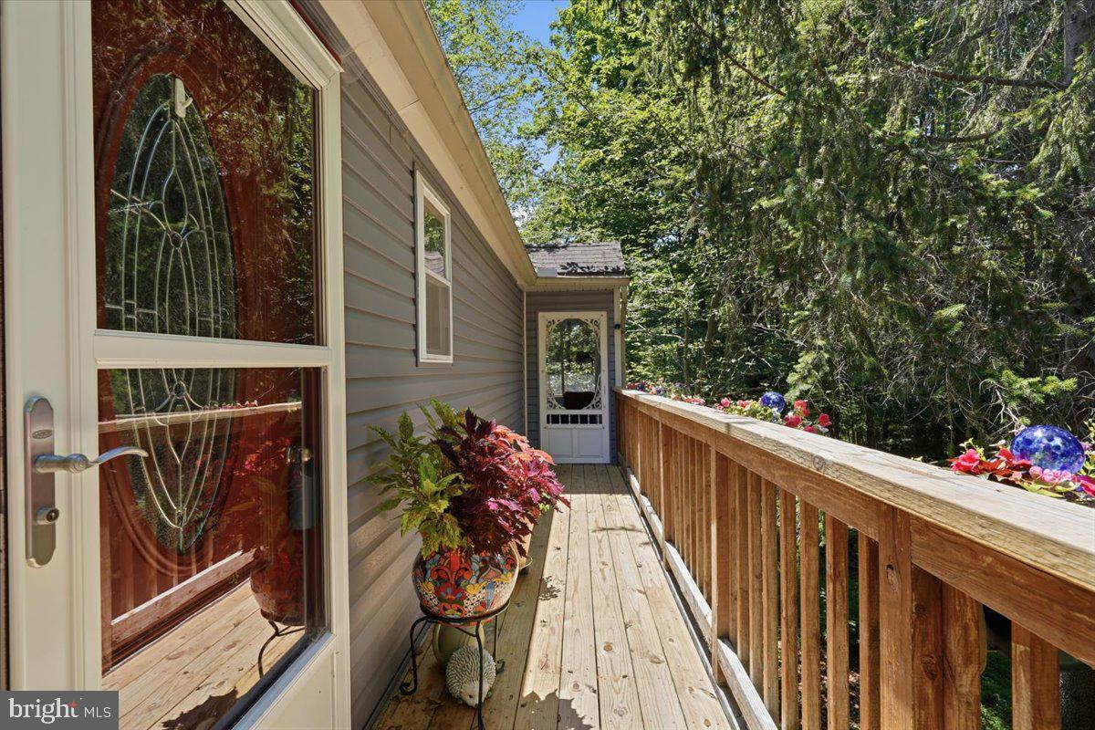 1458 WOODCREST LANE