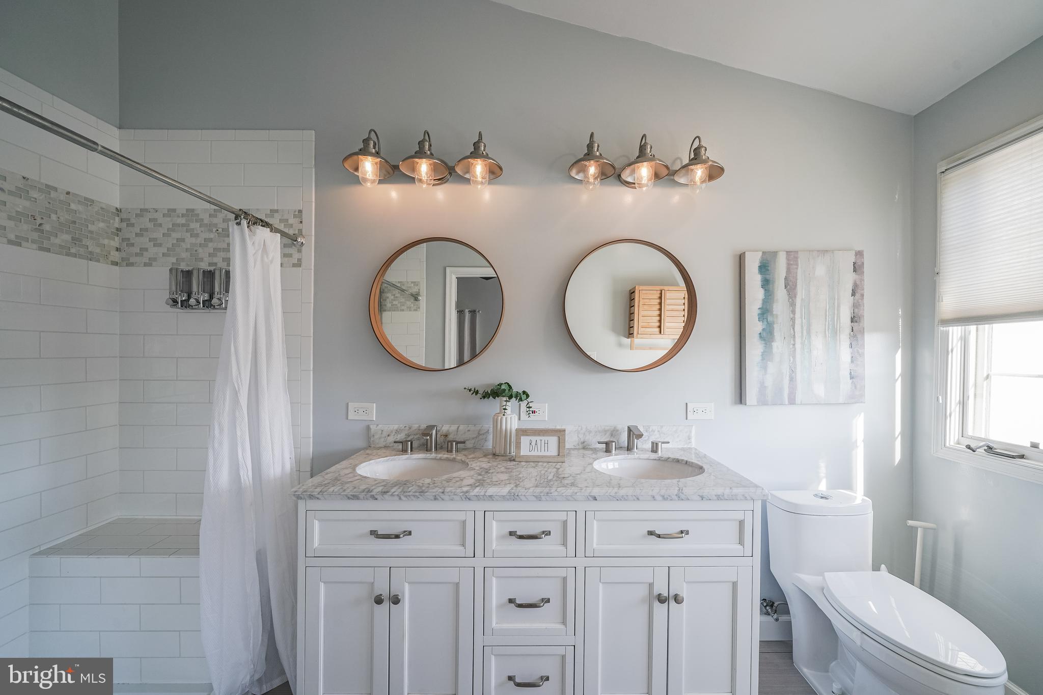 VILLAGE OF CLOPPERS MILL - Residential