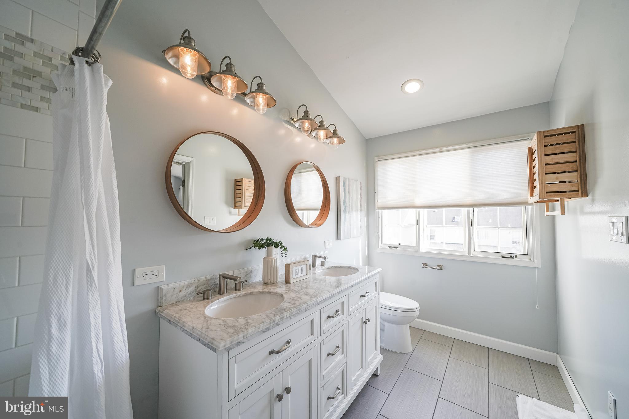 VILLAGE OF CLOPPERS MILL - Residential