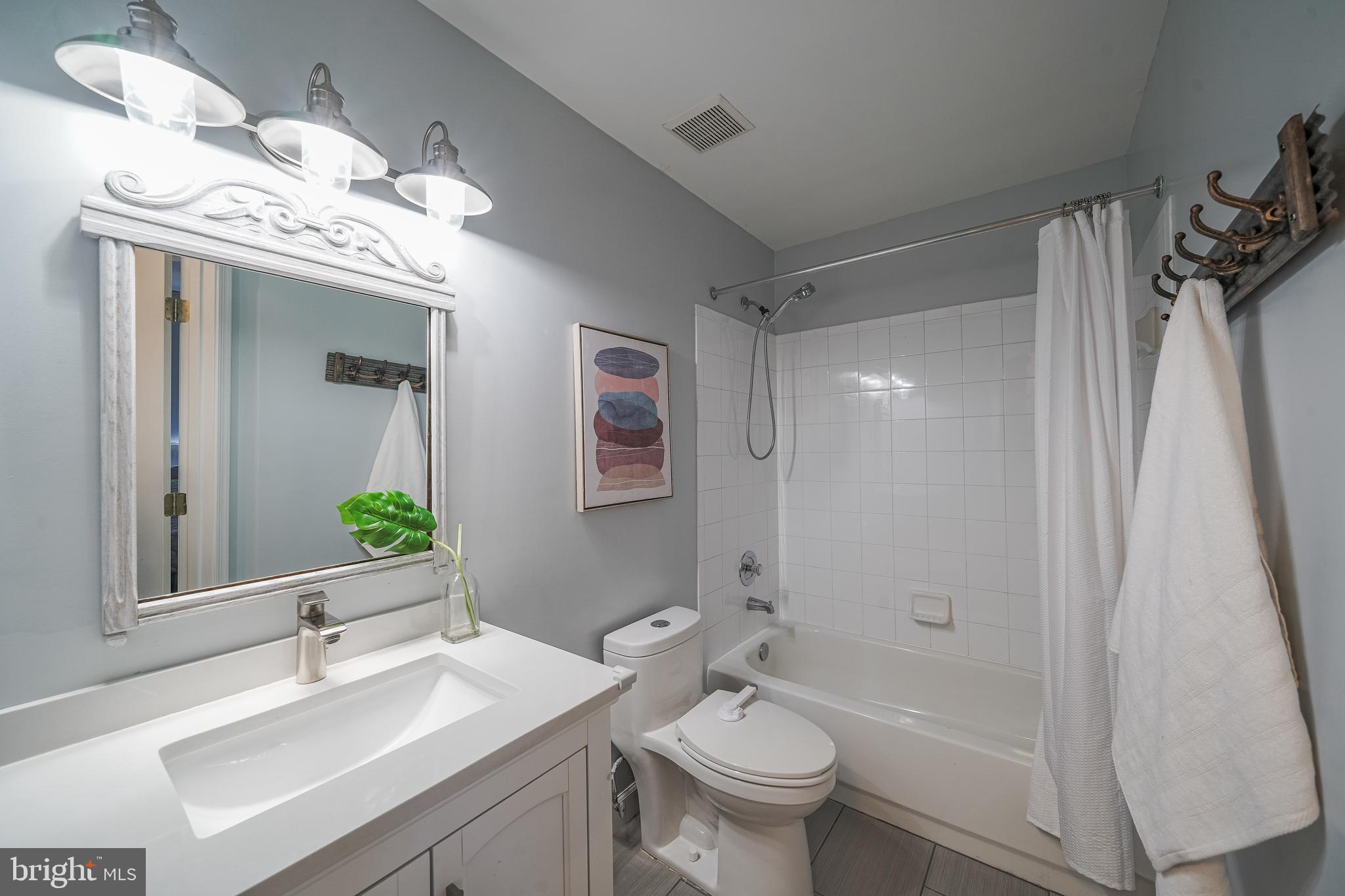 VILLAGE OF CLOPPERS MILL - Residential