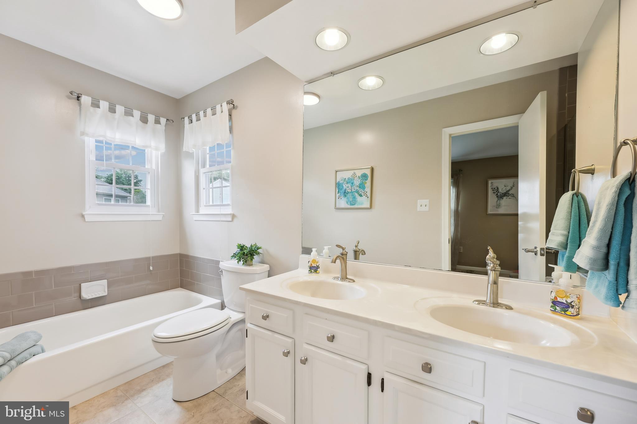 STRATFORD GLEN - Residential