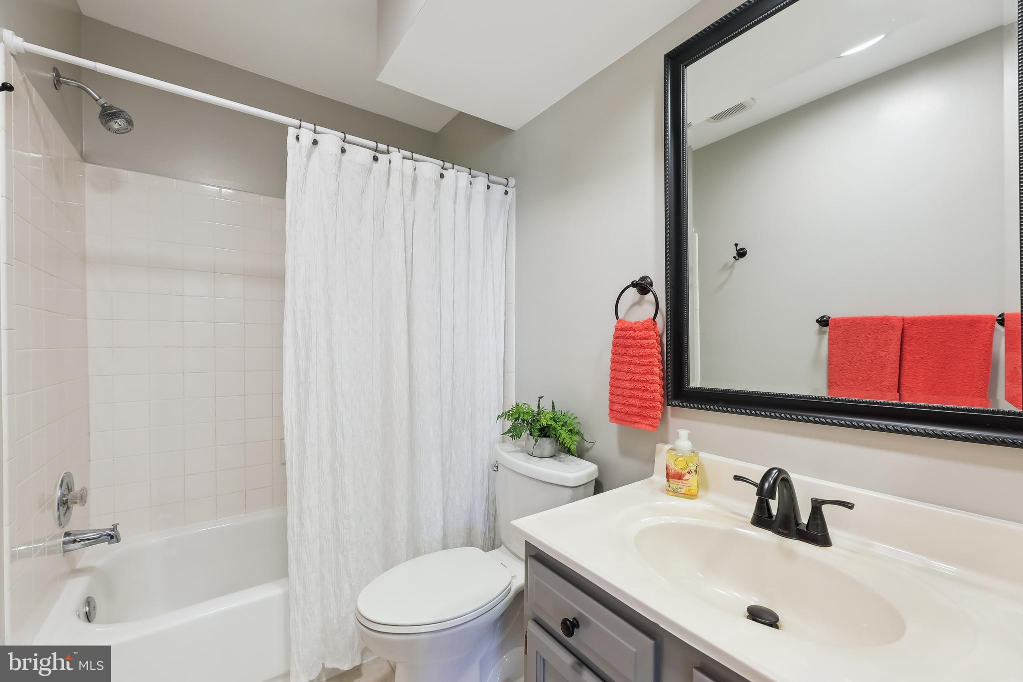 STRATFORD GLEN - Residential