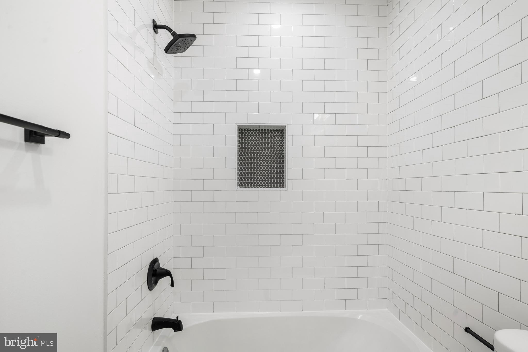 STRAWBERRY MANSION - Residential Lease