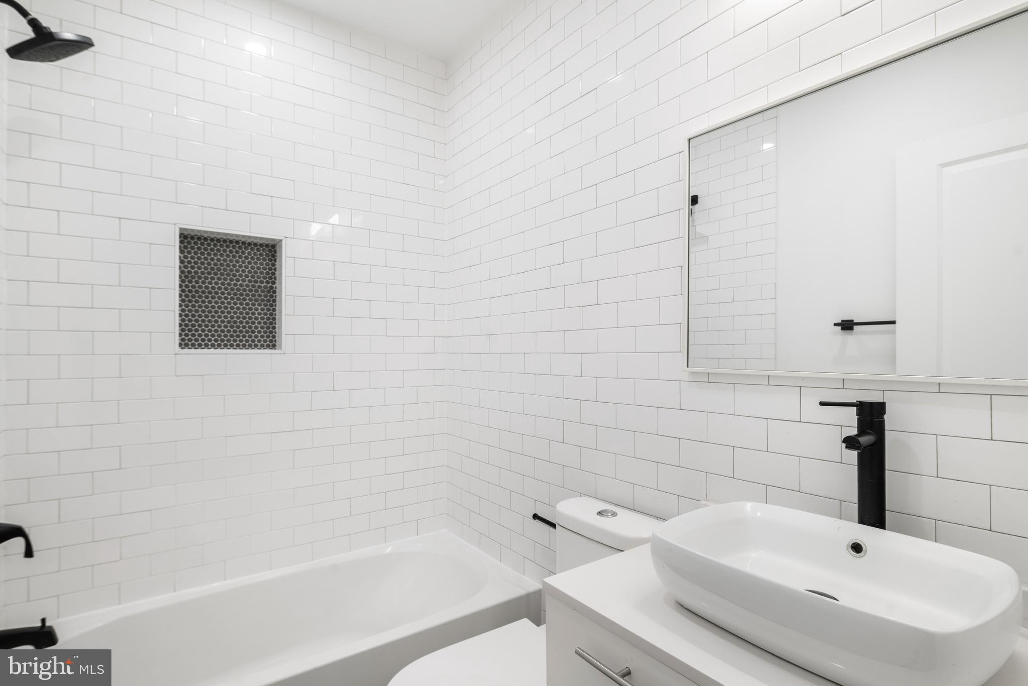 STRAWBERRY MANSION - Residential Lease