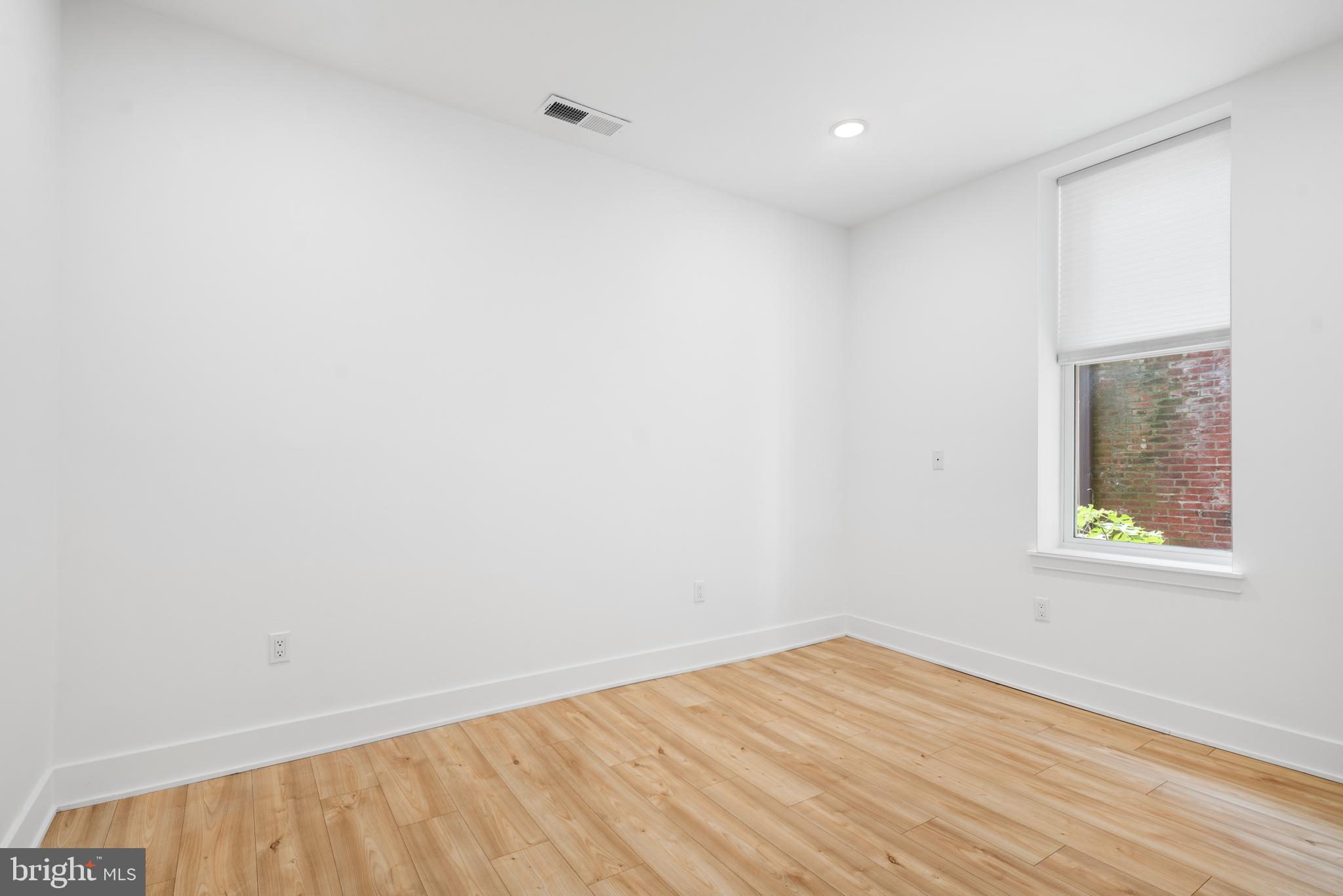 STRAWBERRY MANSION - Residential Lease