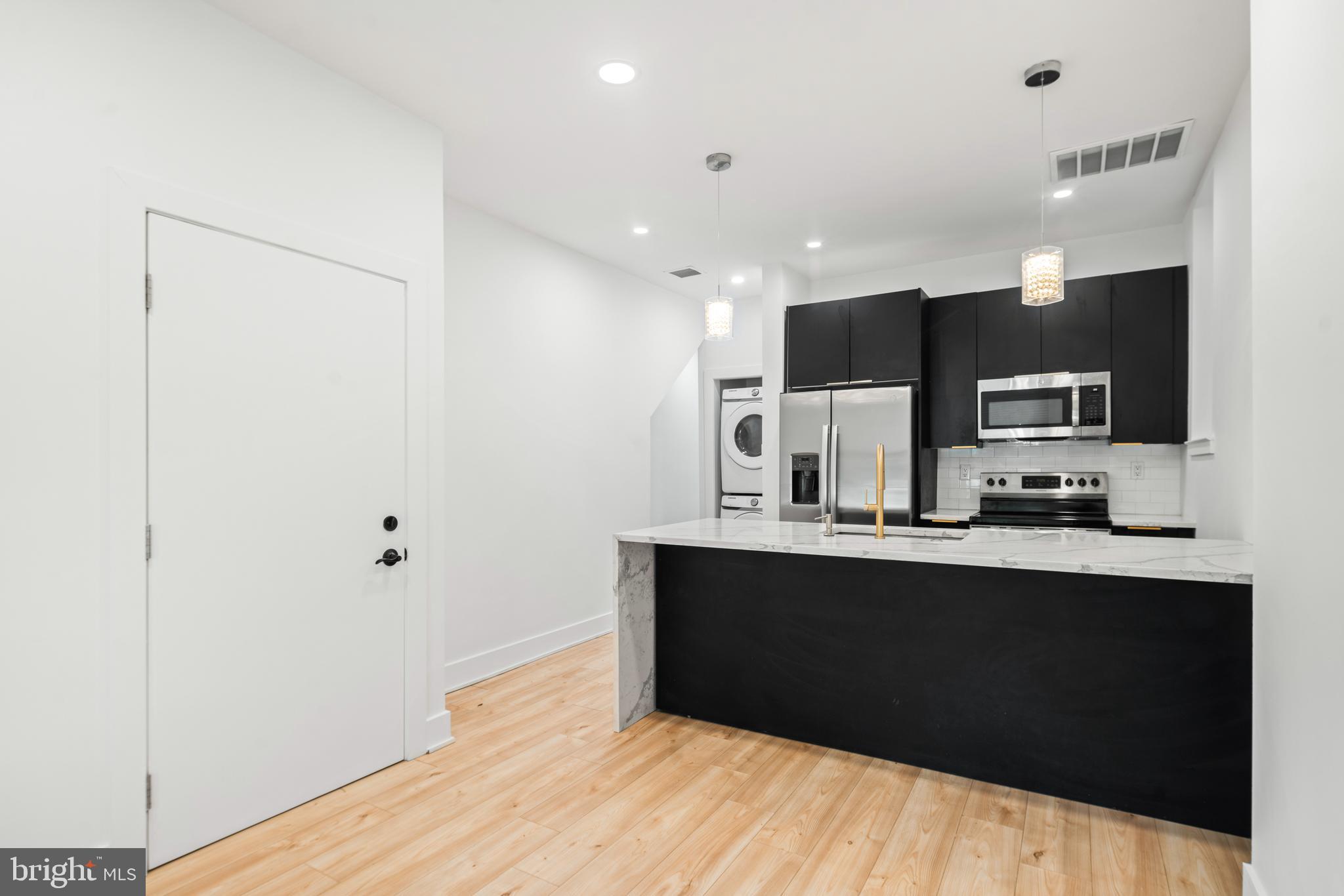 STRAWBERRY MANSION - Residential Lease