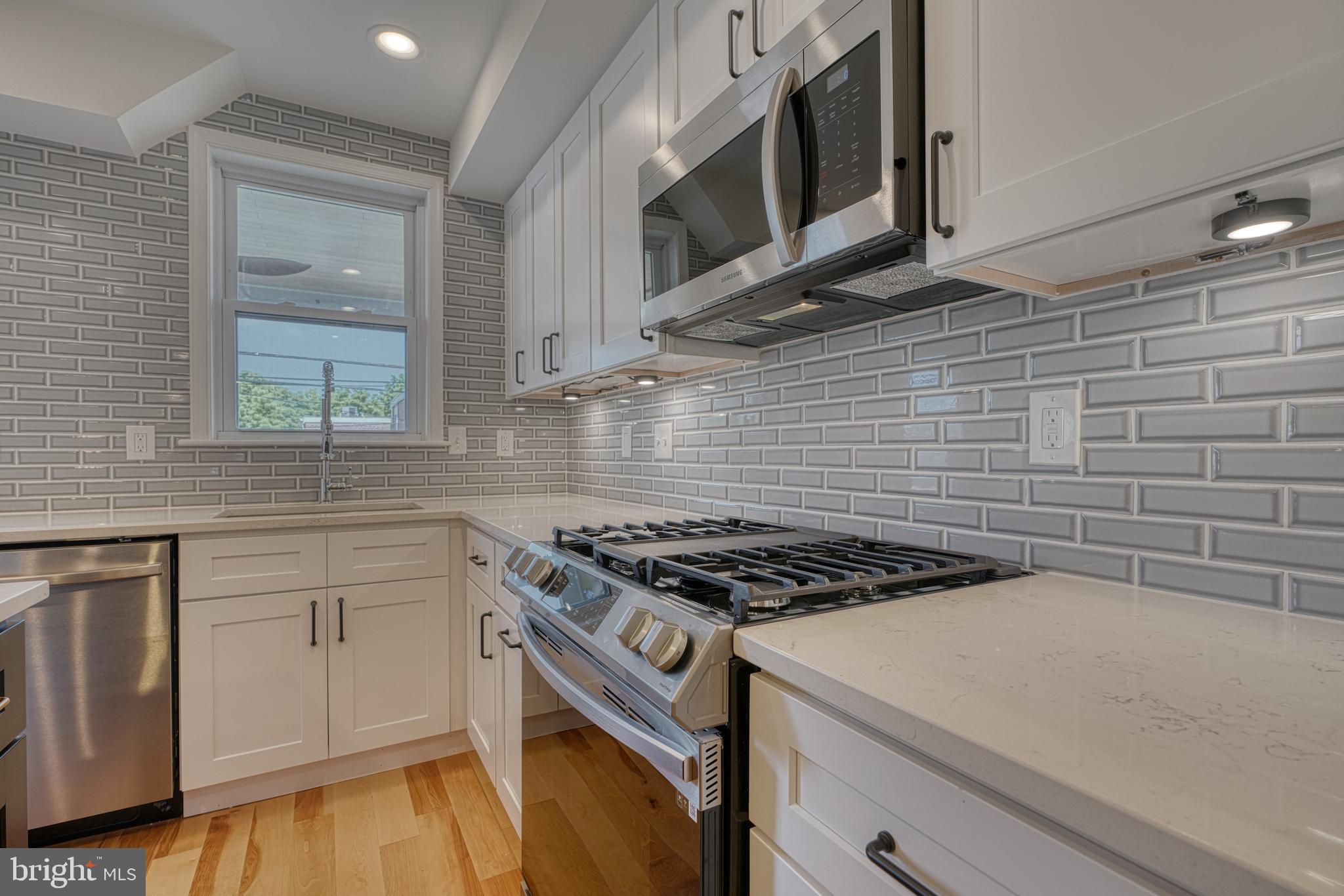 HAMPDEN HISTORIC DISTRICT - Residential