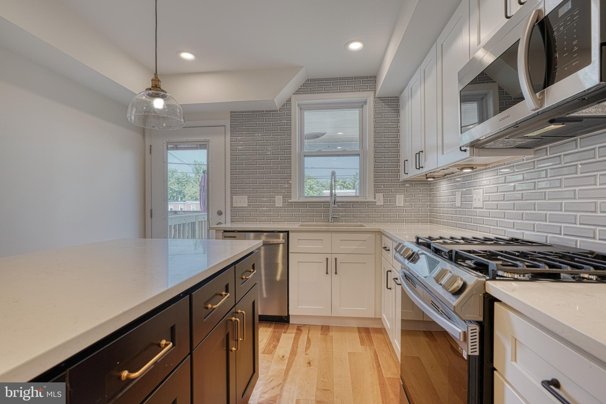 HAMPDEN HISTORIC DISTRICT - Residential