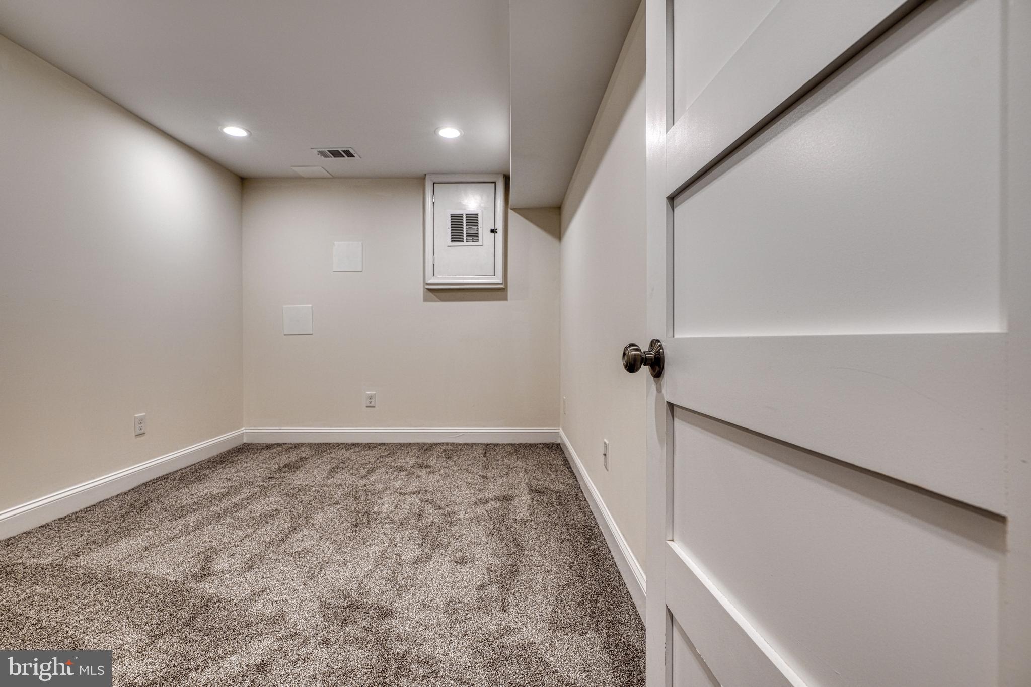 HAMPDEN HISTORIC DISTRICT - Residential