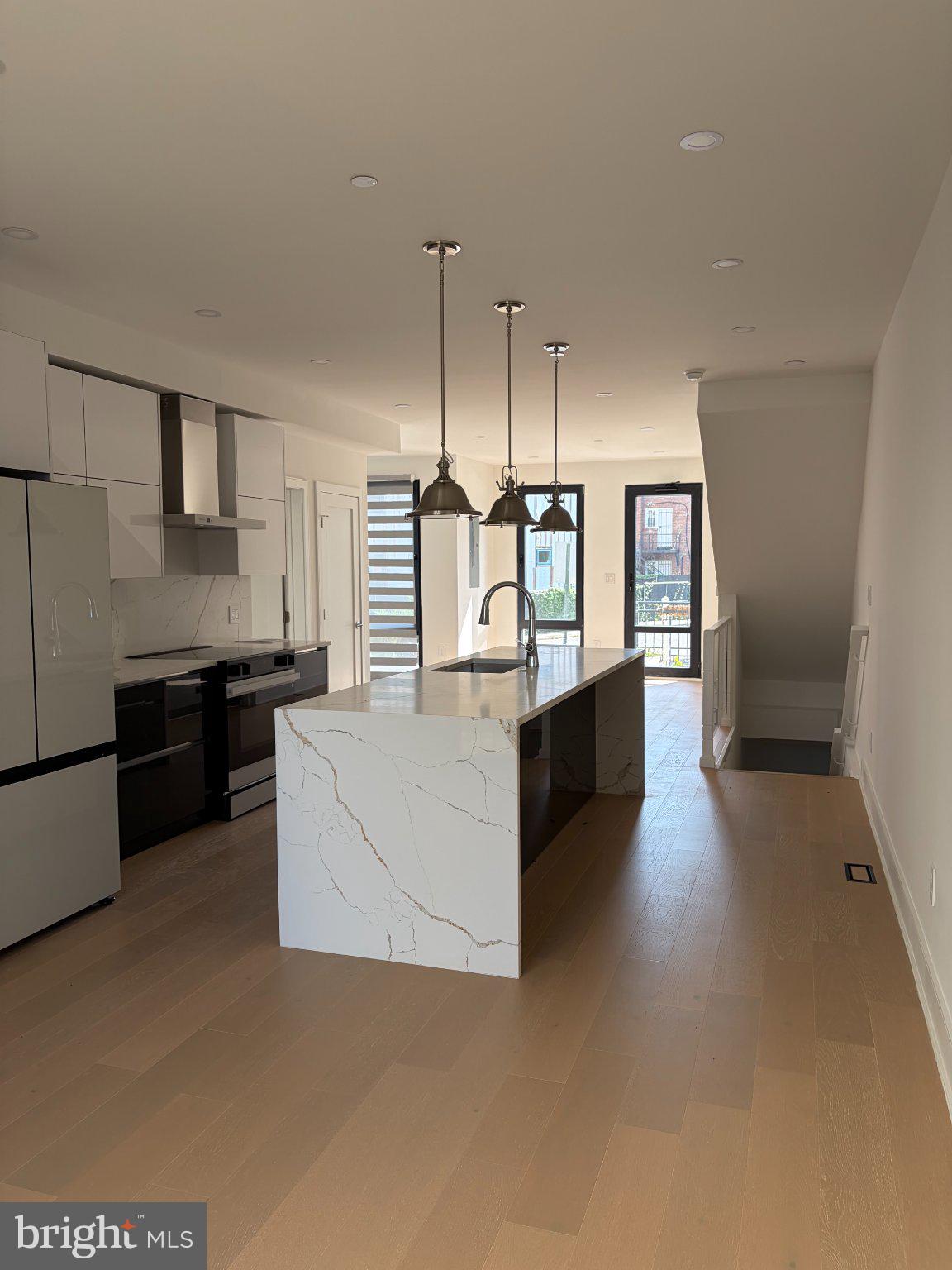 1850 CAPITOL AVENUE NE 2