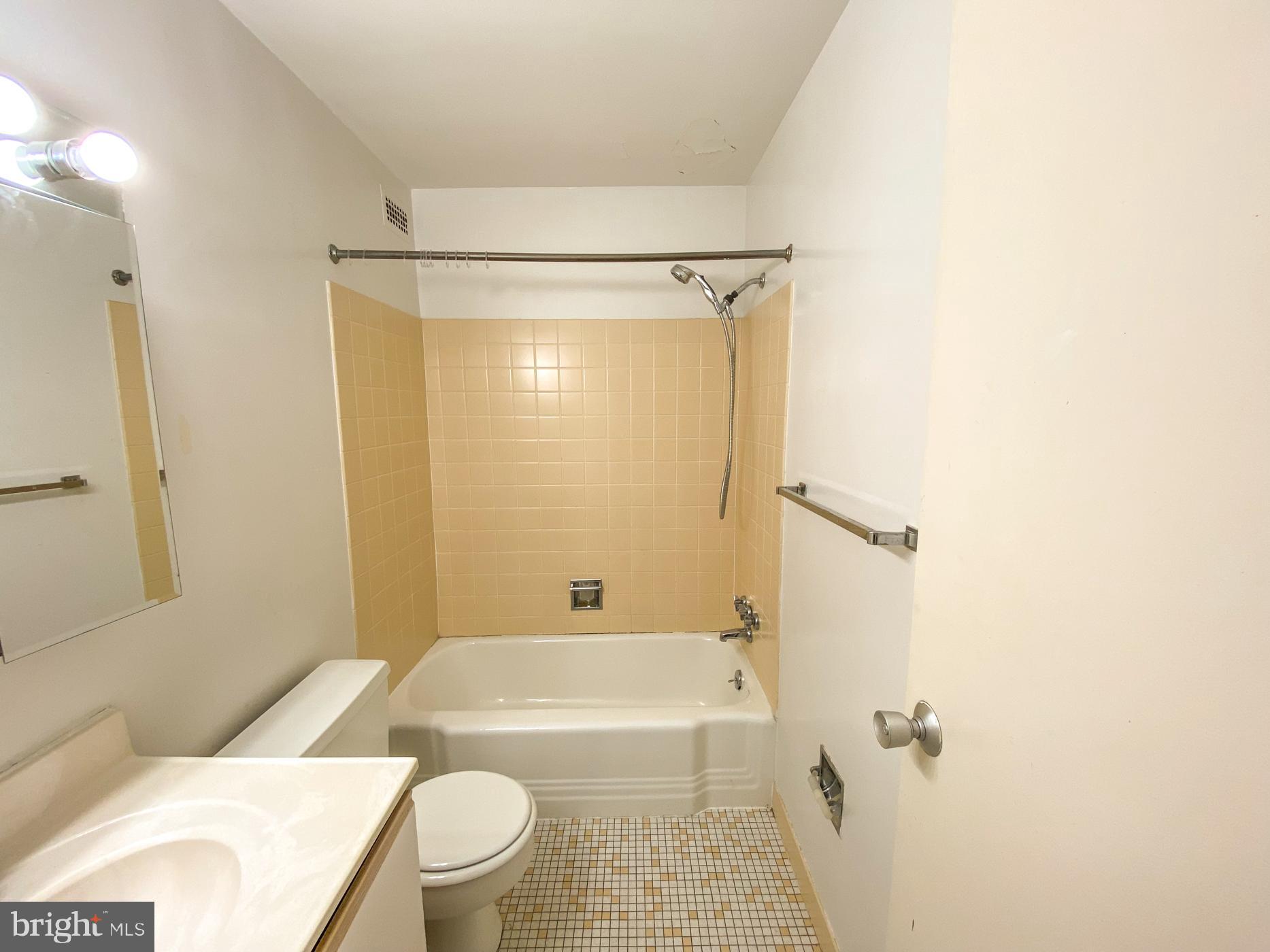 PIKESVILLE - Residential Lease