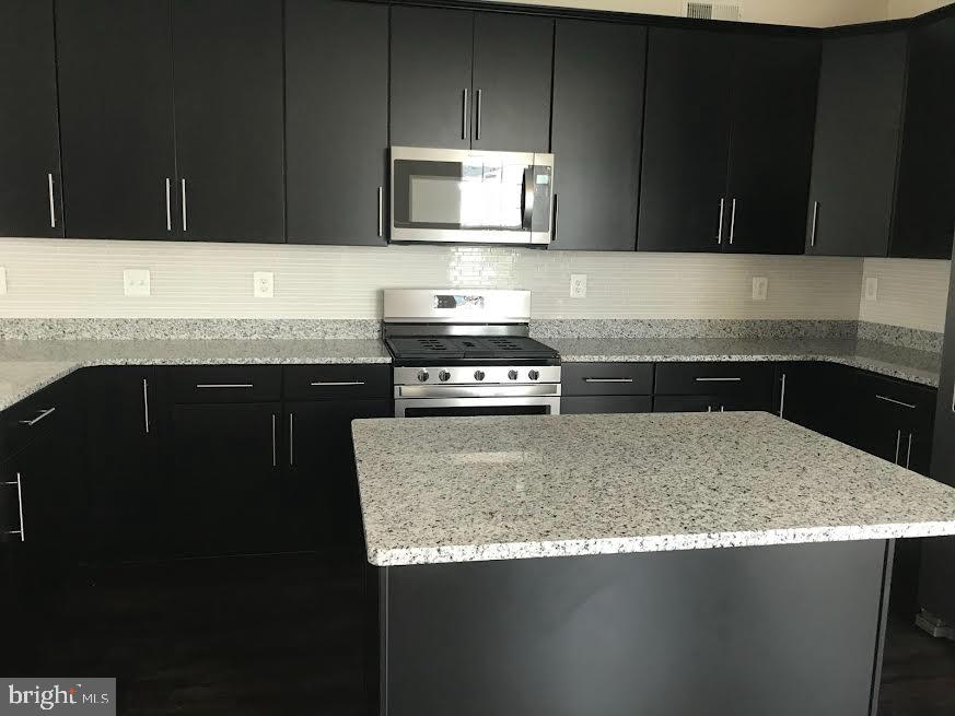 MORRIS PLACE - Residential Lease