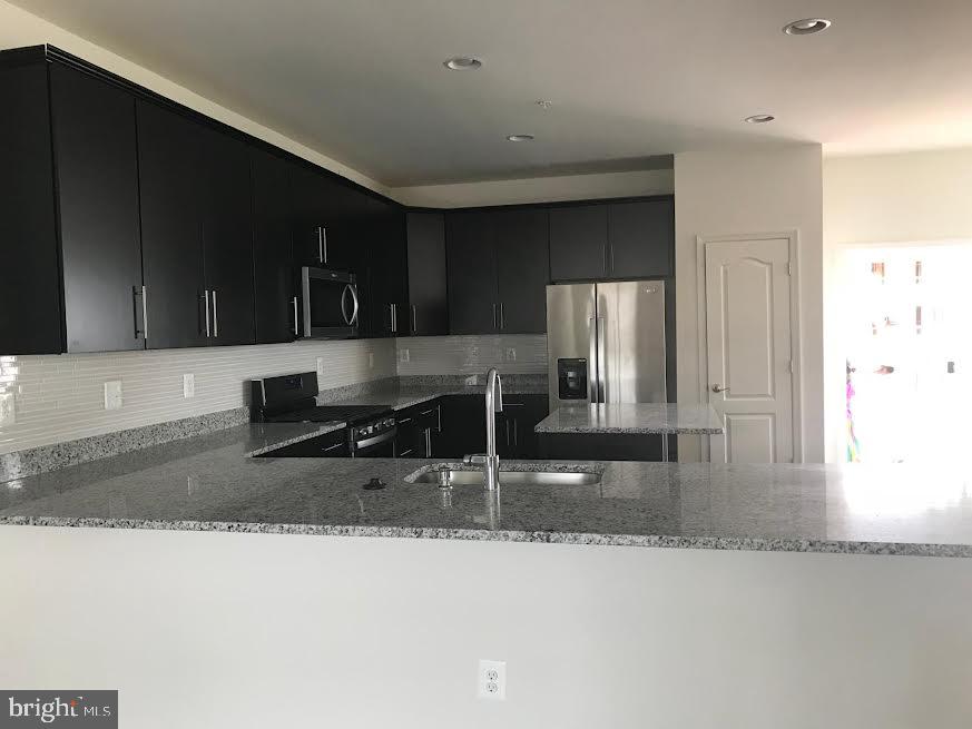 MORRIS PLACE - Residential Lease