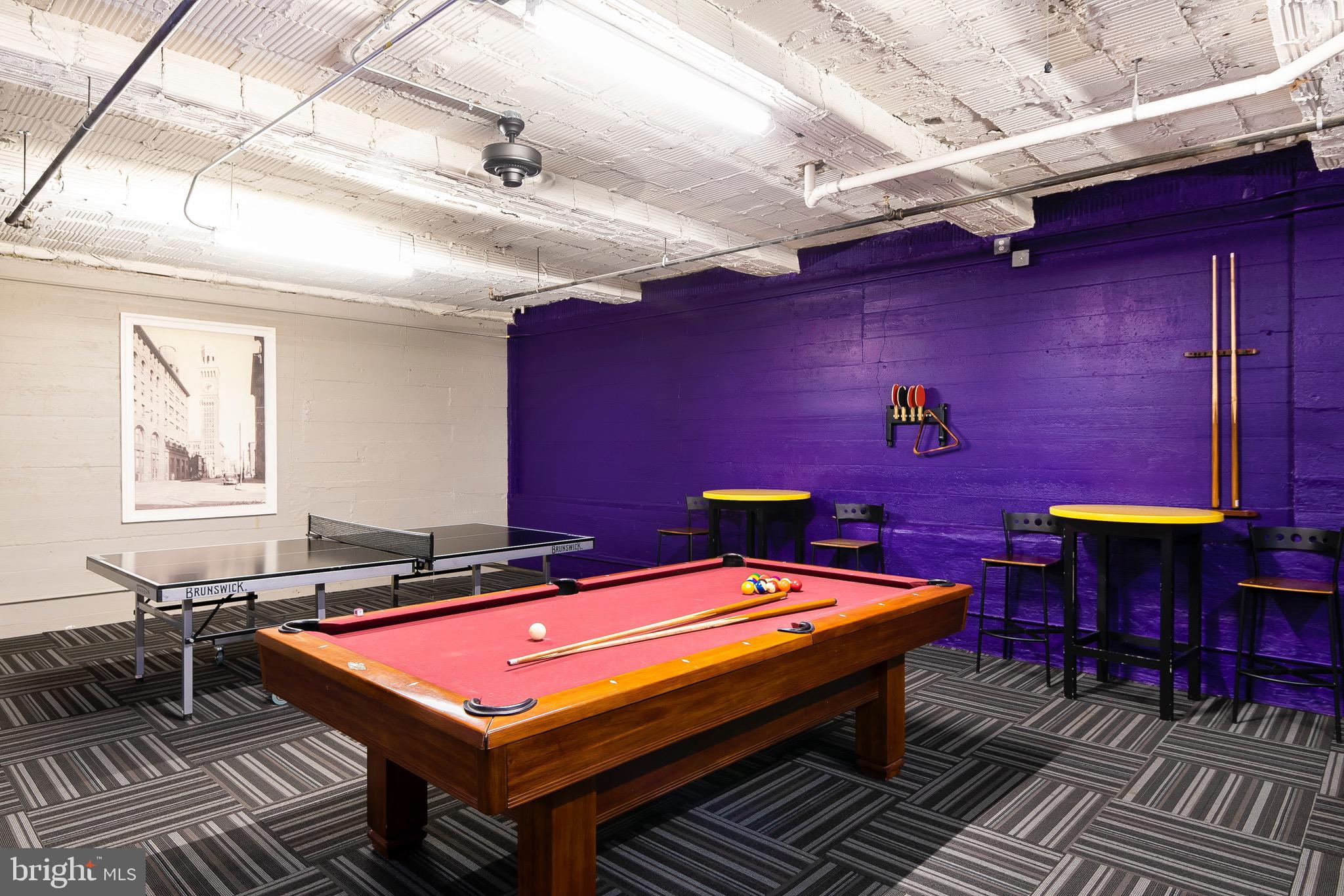 DOWNTOWN - Residential Lease