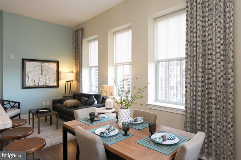 DOWNTOWN - Residential Lease