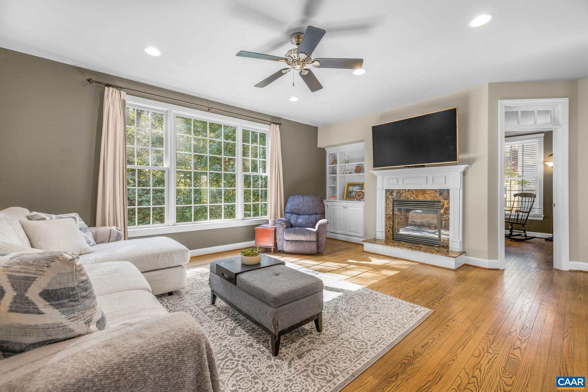 MONTGOMERY RIDGE - Residential