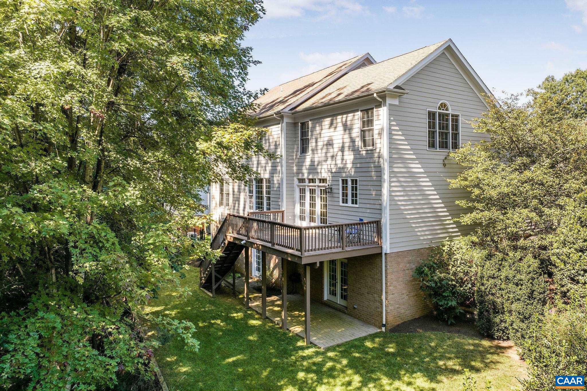 MONTGOMERY RIDGE - Residential