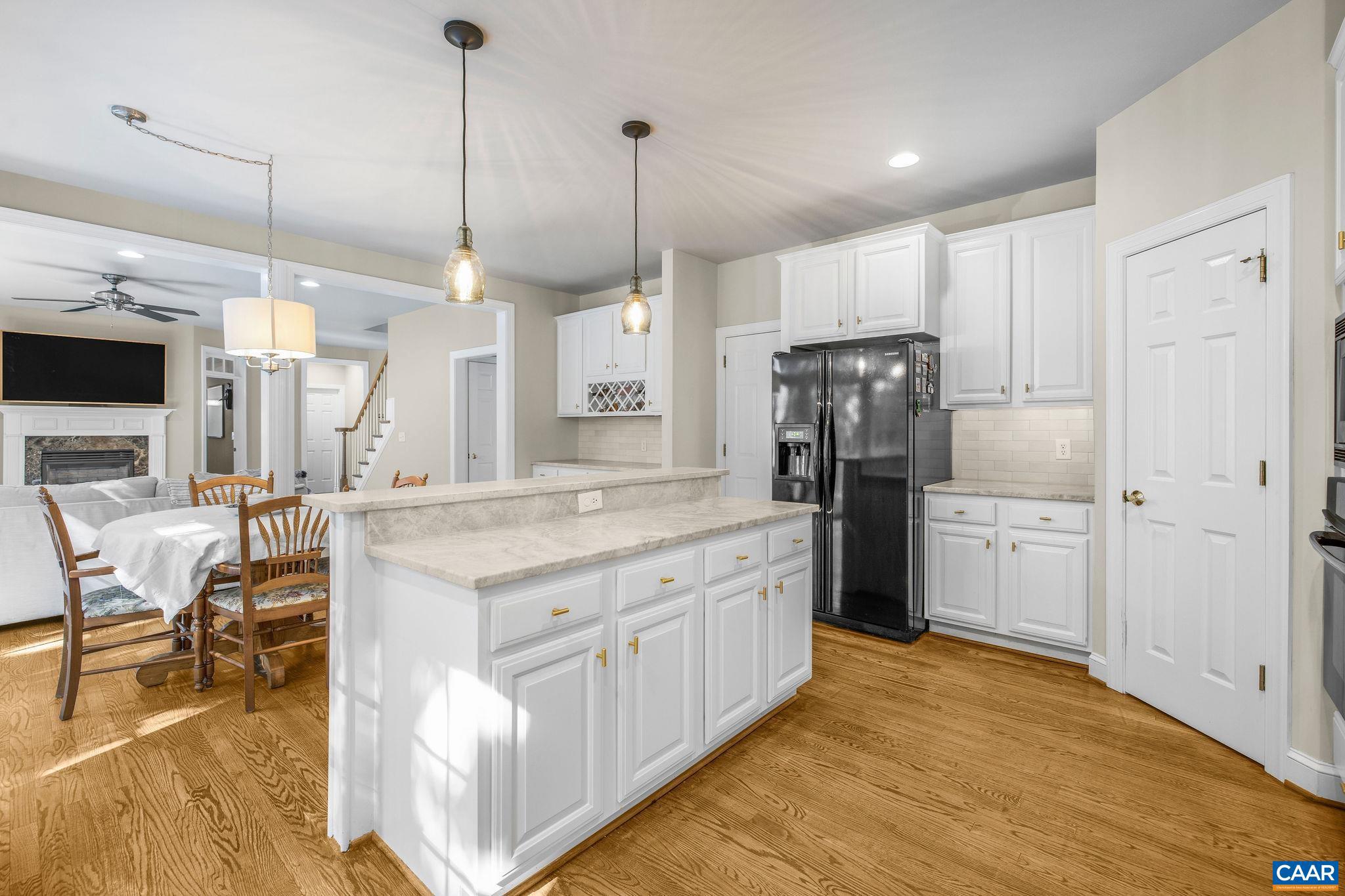 MONTGOMERY RIDGE - Residential