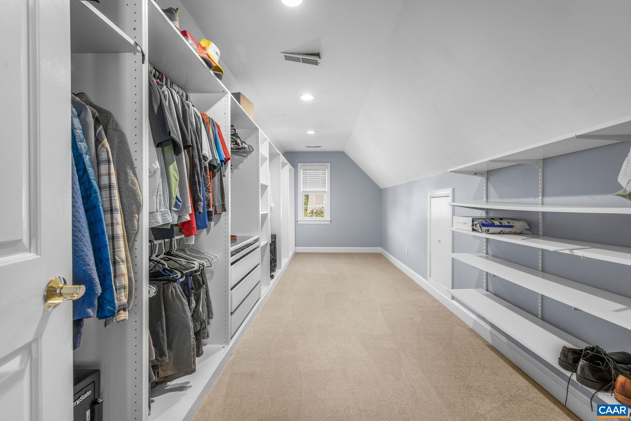 MONTGOMERY RIDGE - Residential