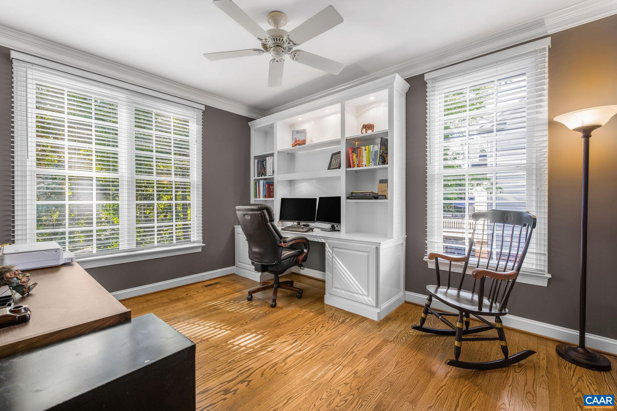 MONTGOMERY RIDGE - Residential