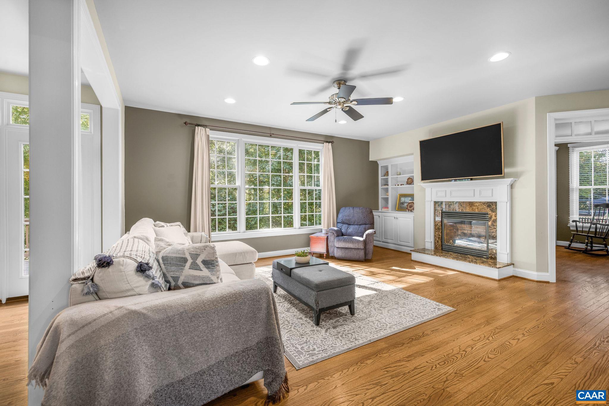 MONTGOMERY RIDGE - Residential