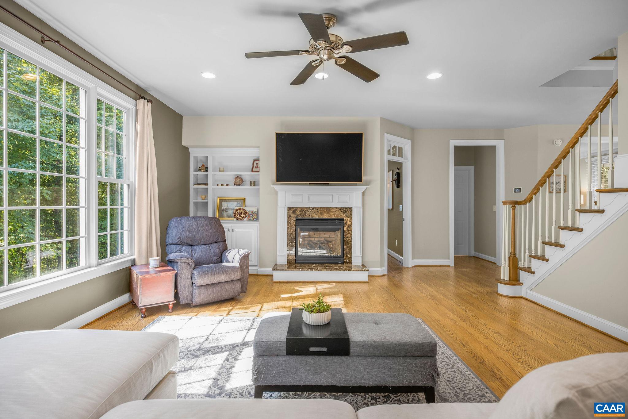 MONTGOMERY RIDGE - Residential