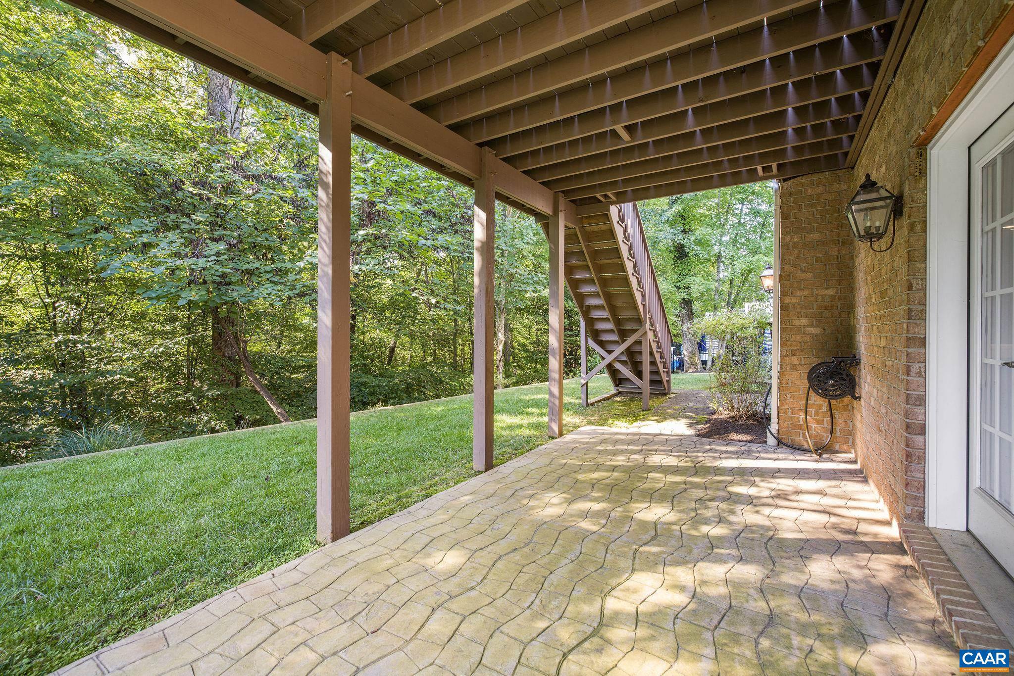 MONTGOMERY RIDGE - Residential