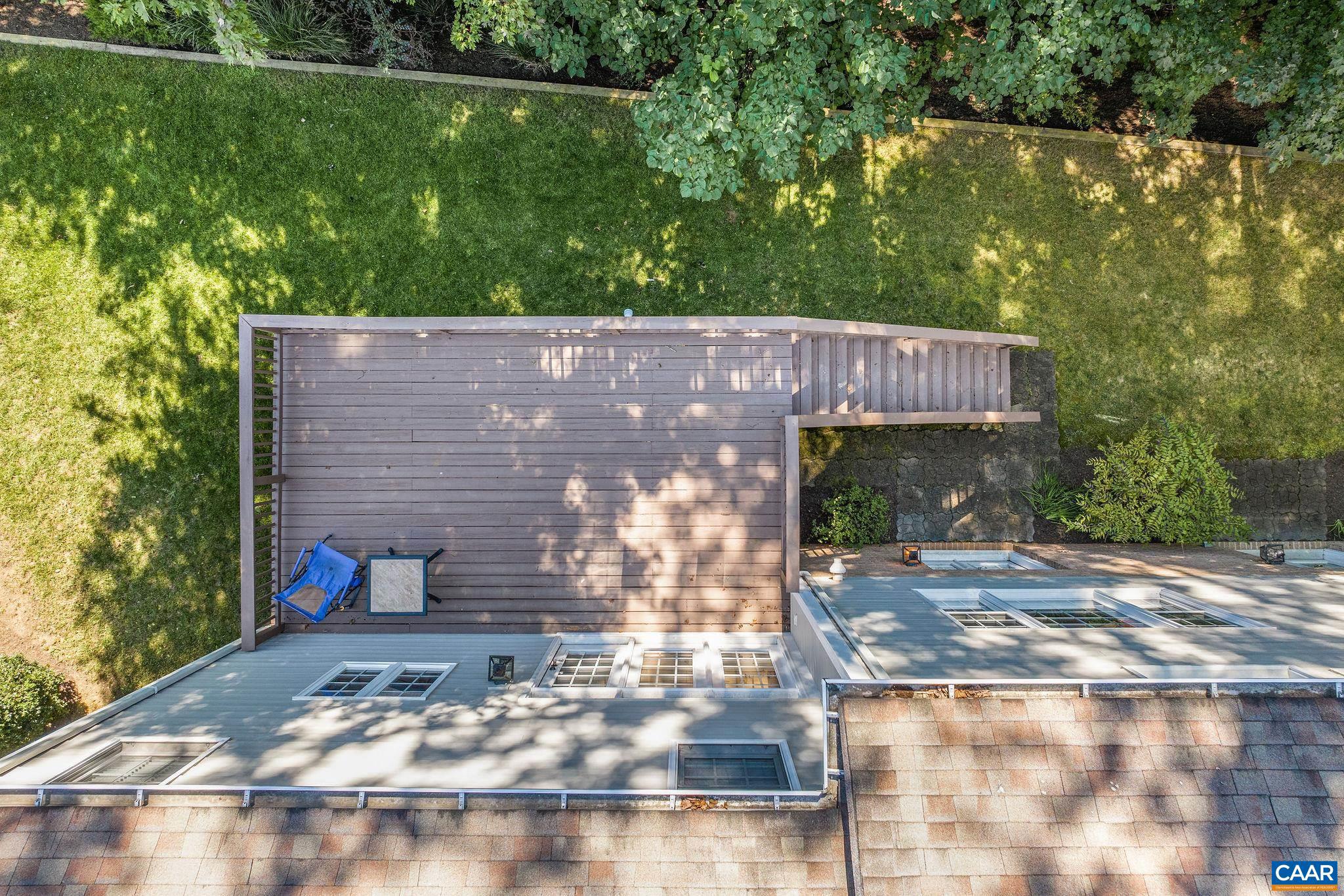 MONTGOMERY RIDGE - Residential