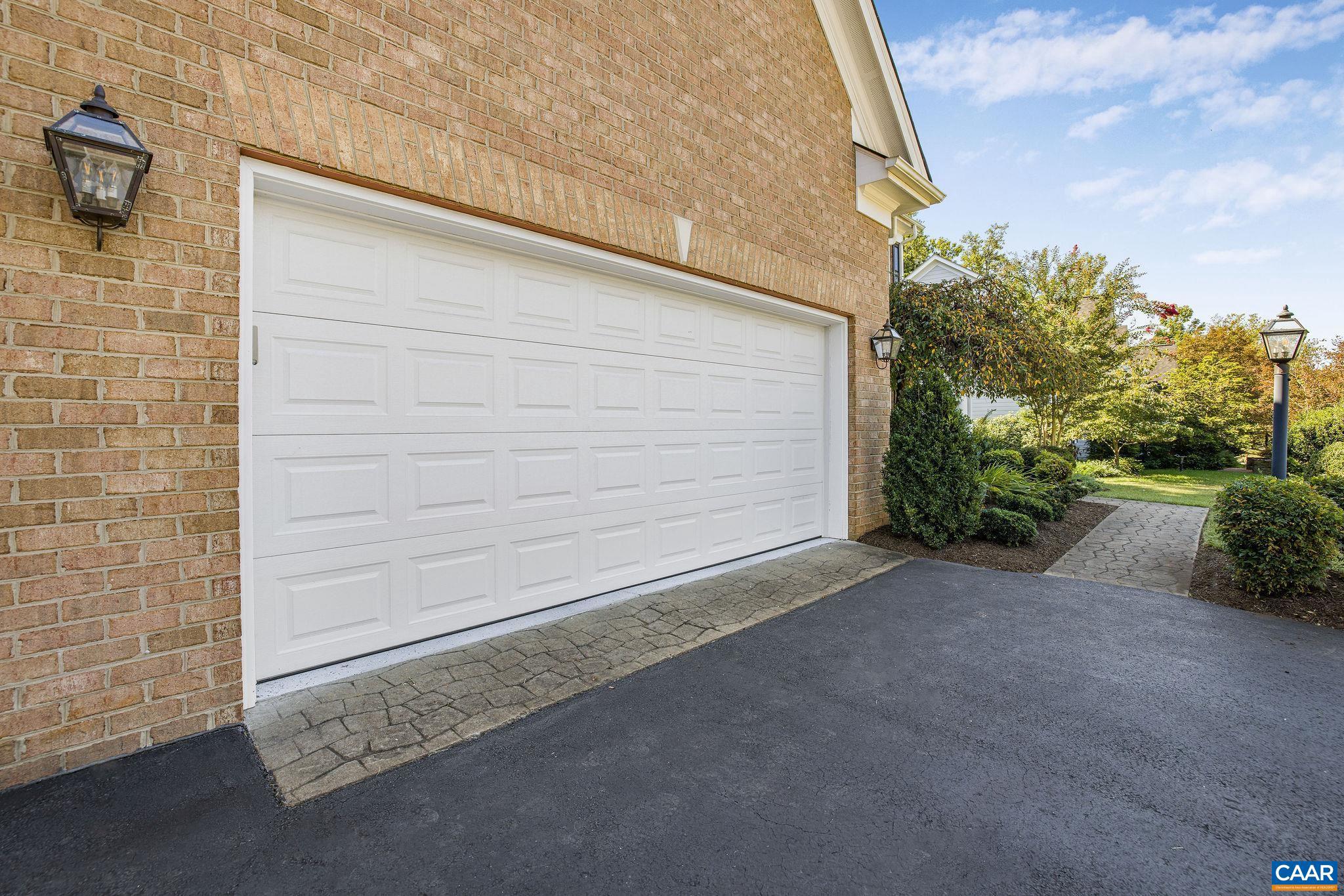 MONTGOMERY RIDGE - Residential