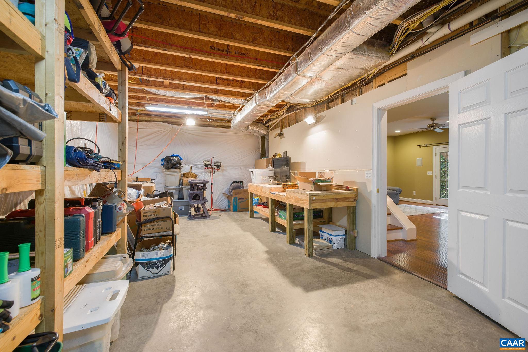 MONTGOMERY RIDGE - Residential