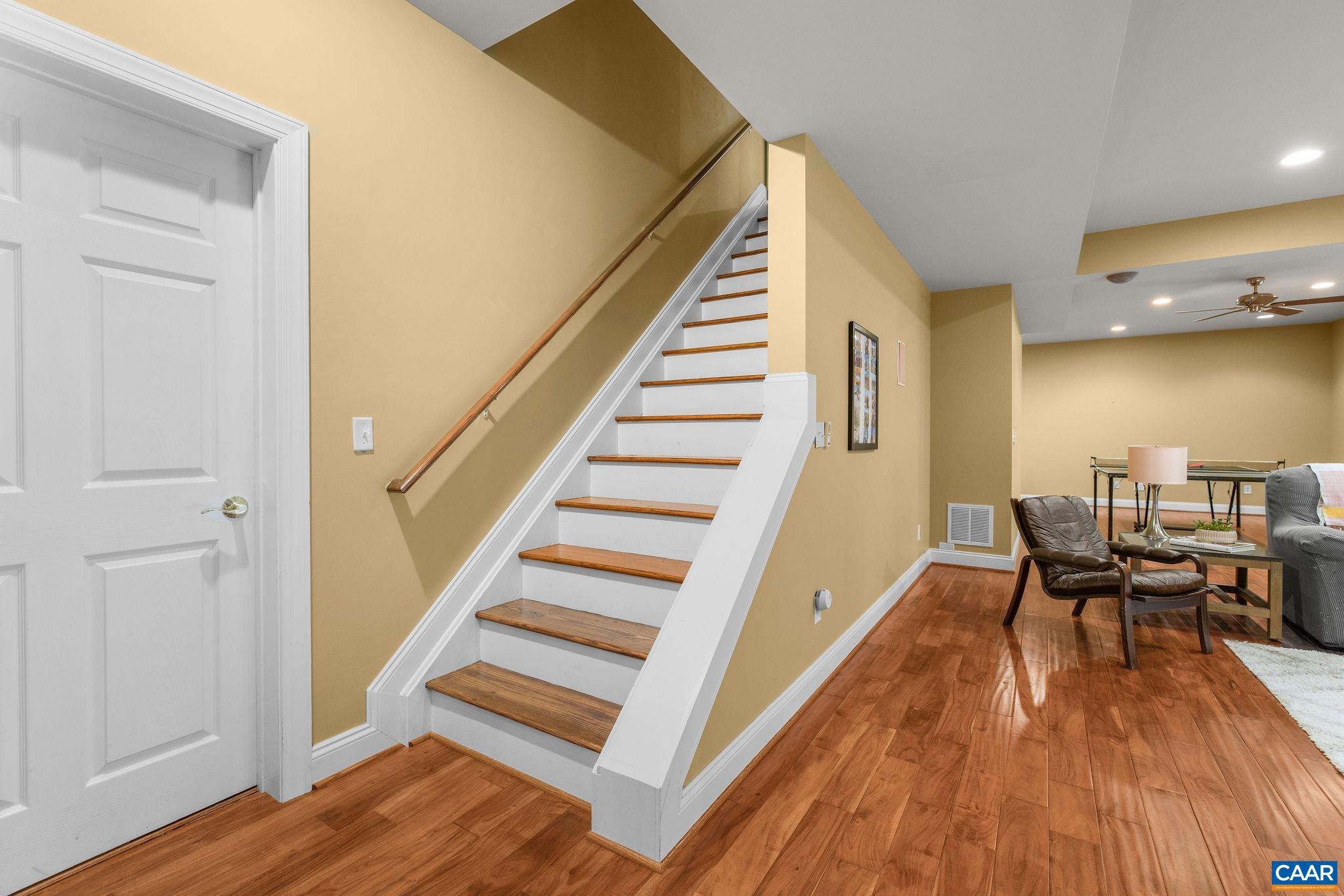 MONTGOMERY RIDGE - Residential