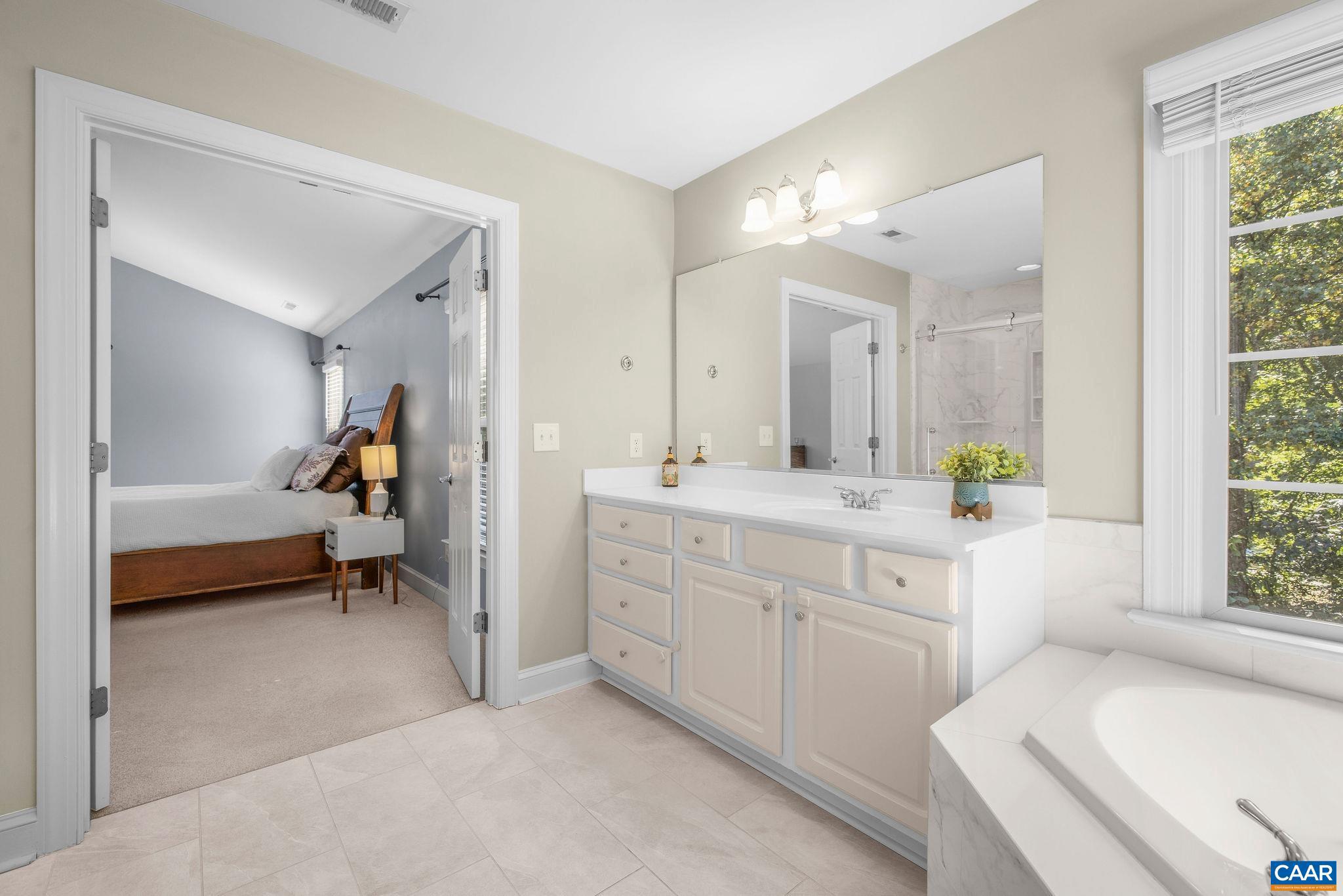 MONTGOMERY RIDGE - Residential