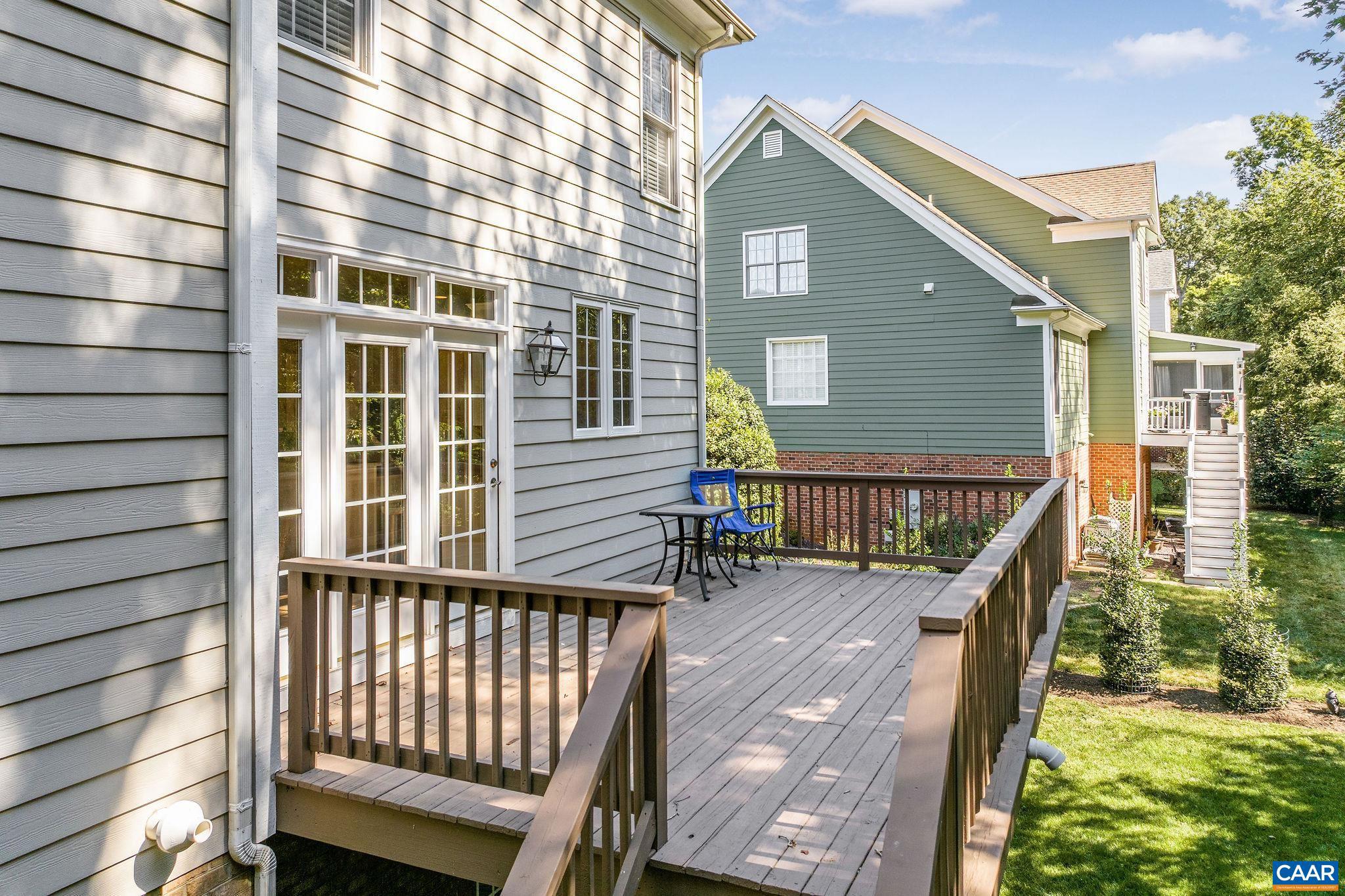 MONTGOMERY RIDGE - Residential