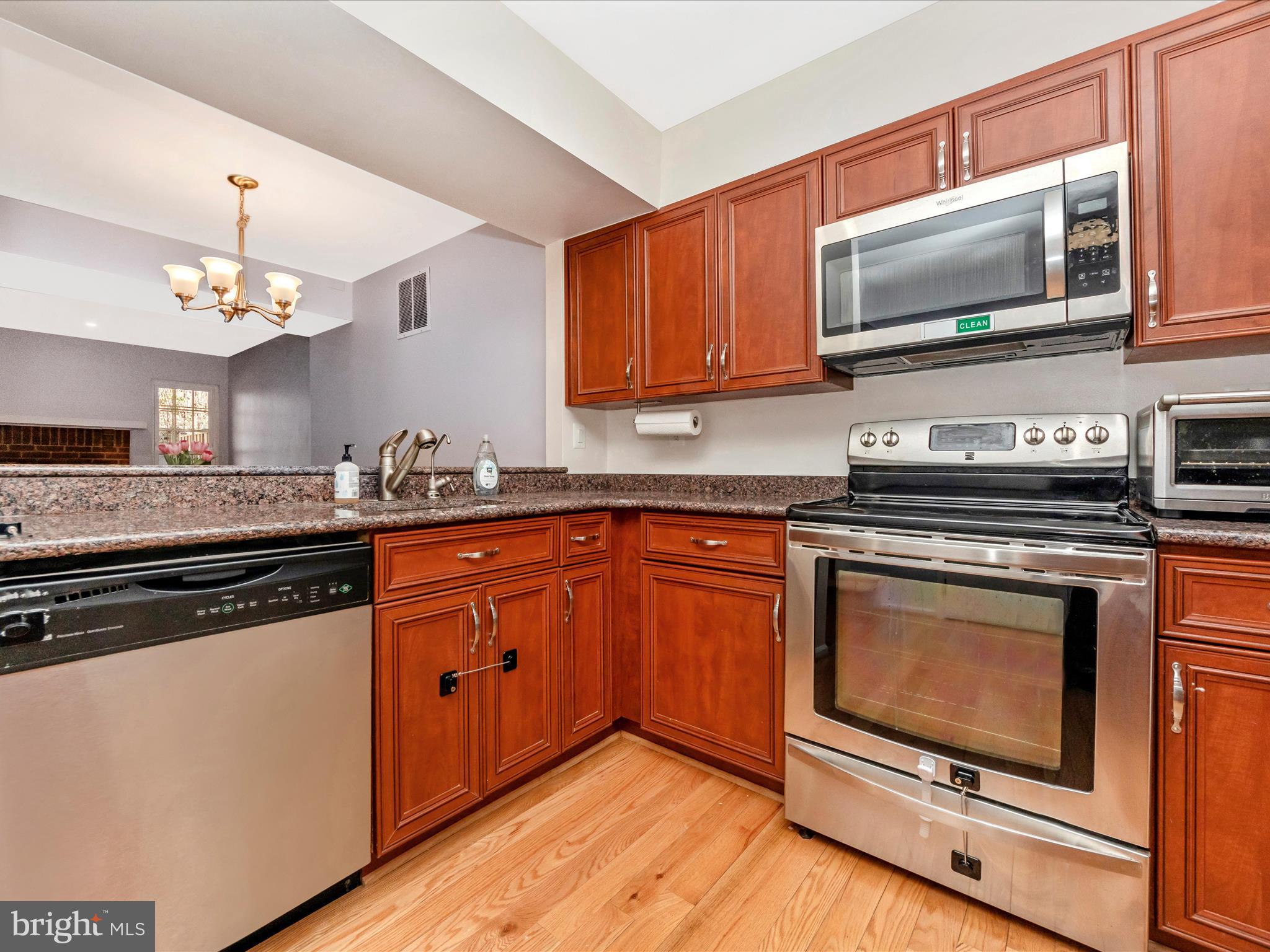 SADDLE RIDGE - Residential