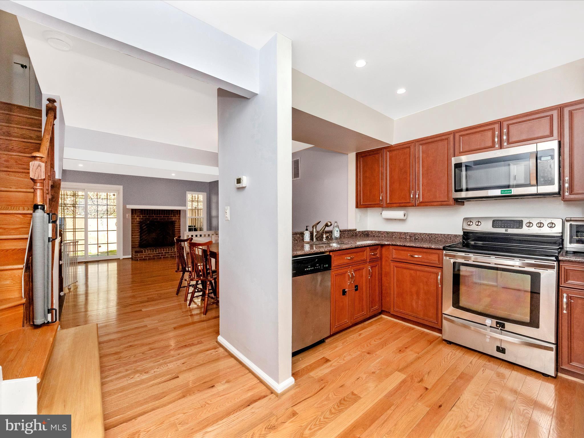 SADDLE RIDGE - Residential