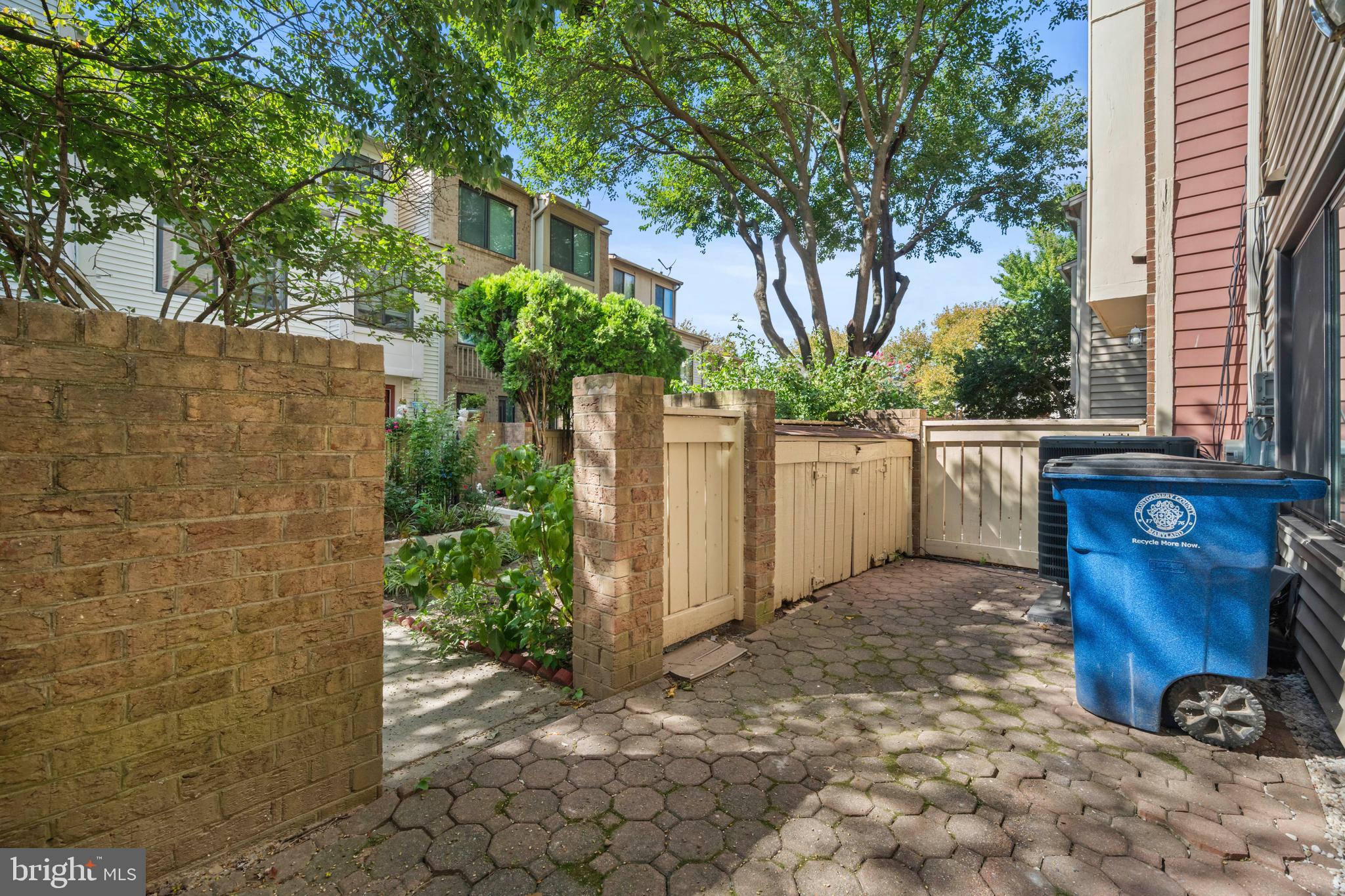 NATHANS HILL - Residential