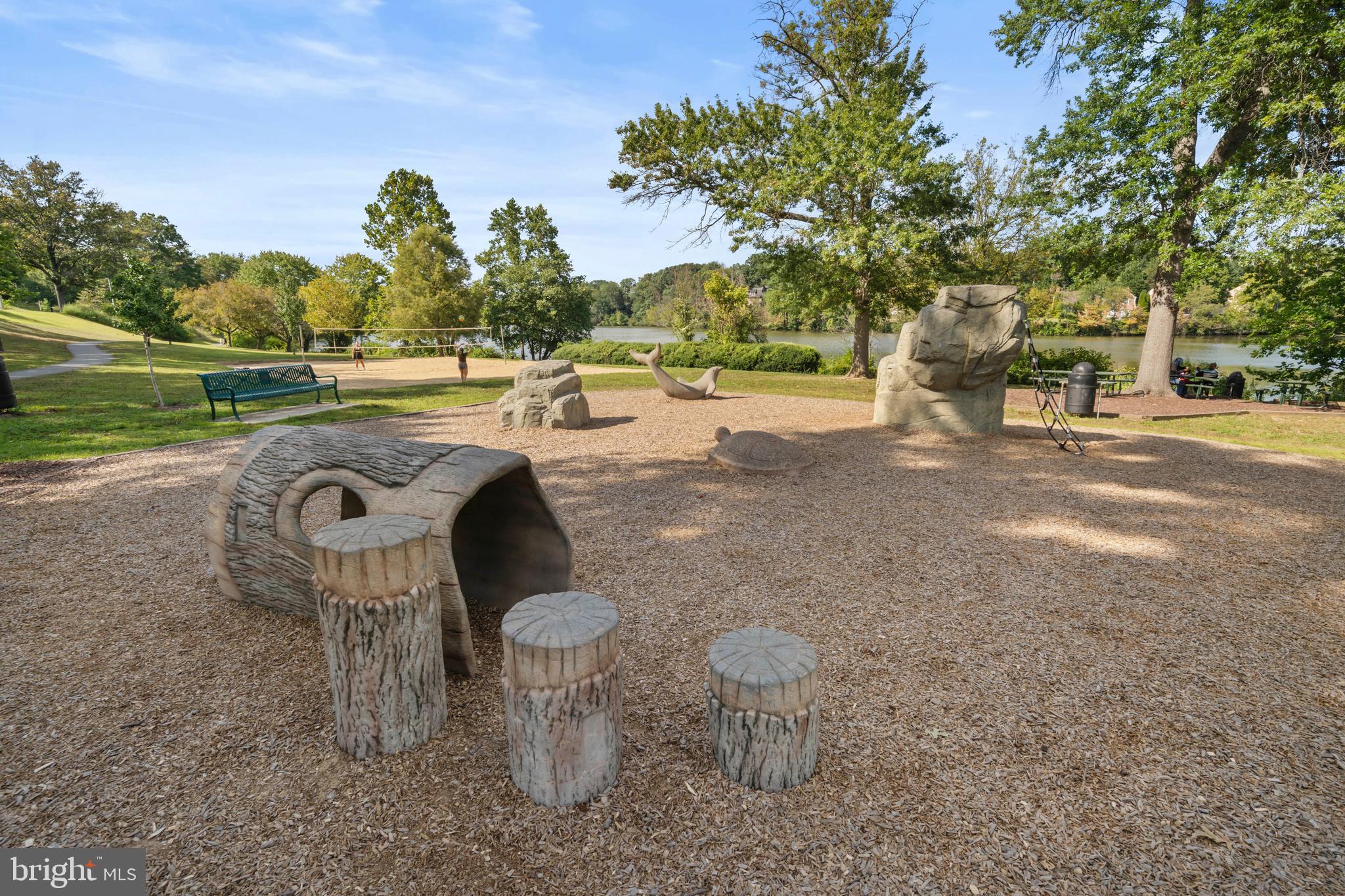 NATHANS HILL - Residential