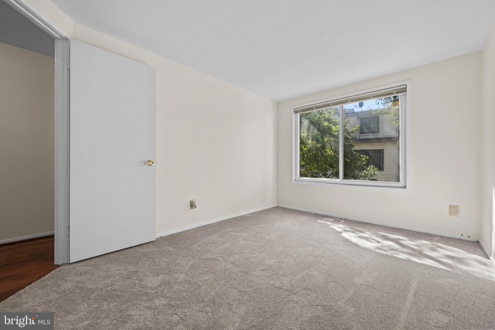 NATHANS HILL - Residential